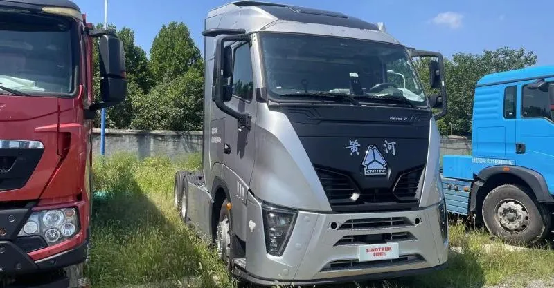 Tractor Truck 6x4 570 HP Euro 6 Sinotruk River Yellow River x7