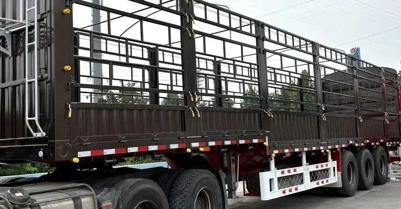 Trailer de almacén de la cerca